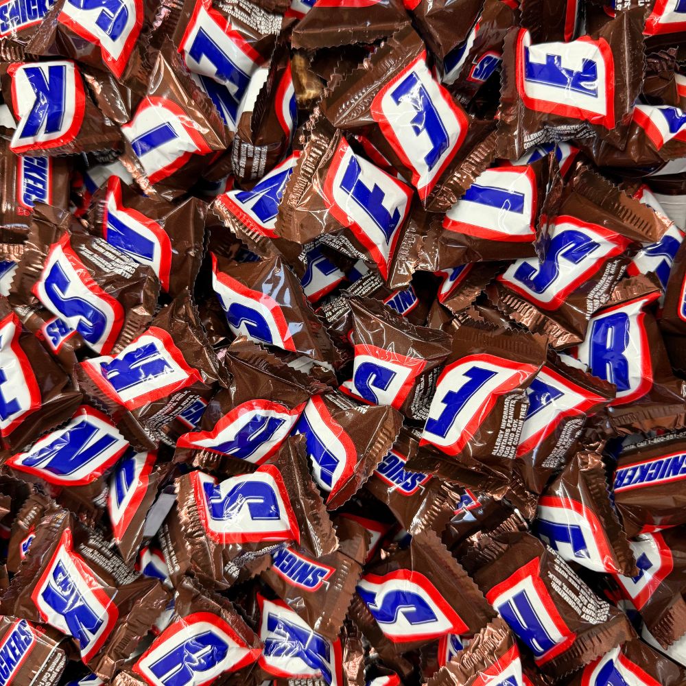 Snickers Minis Chocolate Candy 1 LB Individually Wrapped Fun Size Chocolate Bars with Peanuts Caramel and Nougat